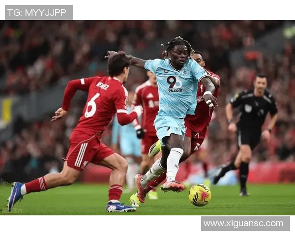 曼联与利物浦对决时间揭晓比赛何时开打引发球迷热议