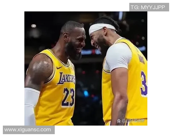 湖人队在对阵活塞的比赛中以115分的精彩表现展现球队实力与默契配合 湖人队在对阵活塞的比赛中以115分的精彩表现展现球队实力与默契配合