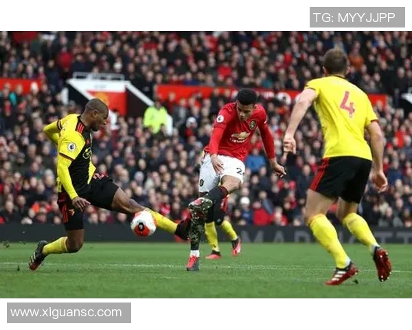 若昂内维斯的足球之路与未来展望：从新星到顶级中场的蜕变之旅