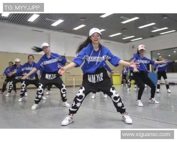 重庆街舞队与深圳街舞队赛后状态分析与表现评估 重庆街舞队与深圳街舞队赛后状态分析与表现评估